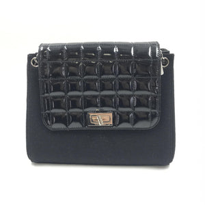 Chanel Schultertasche "Chocolate Bar" aus Lackleder