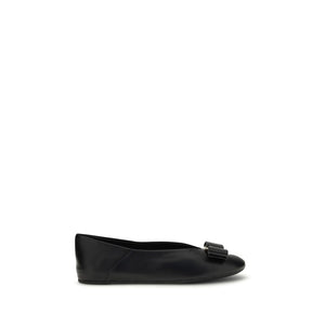 Ferragamo Schwarze Ballerinas aus Kalbsleder Bos Taurus