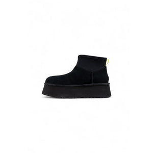UGG Schwarze Ankle Boots aus Wildleder