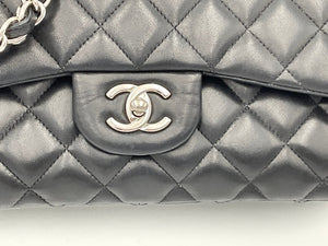 Chanel CHANEL Timeless Classique Jumbo Handtasche