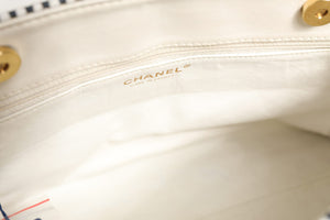 Chanel Mini 22 aus glänzendem Kalbsleder mit Steppung, Weiß 1792563