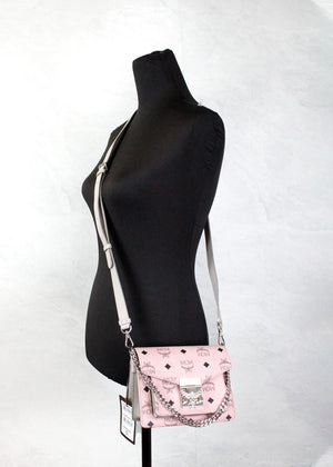 MCM Signature Patricia Leder Mini Flap Lock Umhängetasche