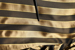 Dolce & Gabbana Tapered Hose mit Gold-Schwarz-Streifen aus Satin