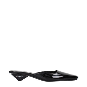 Prada Schwarze flache Sandalen aus Leder