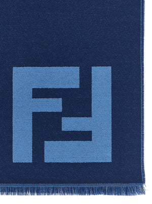 Fendi Blauer Schal aus reiner Schurwolle