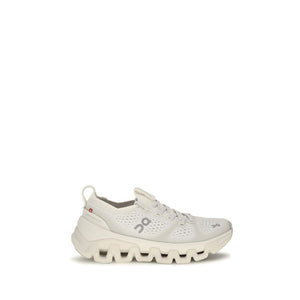 ON Beige Stoff-Sneaker