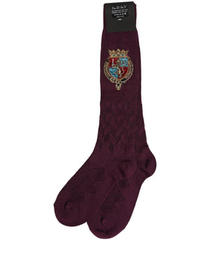 Dolce & Gabbana Kniestrümpfe aus Wolle in Burgunderrot mit Crest-Logo