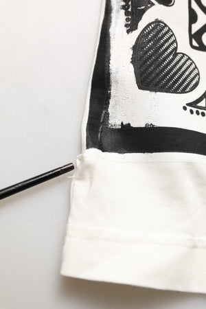 Dolce & Gabbana Weißes Baumwoll-T-Shirt mit Bandana-Print und Rundhalsausschnitt