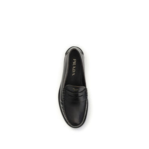 Prada Schwarze "Bos Taurus" Kalbsleder Loafer zum Hineinschlüpfen