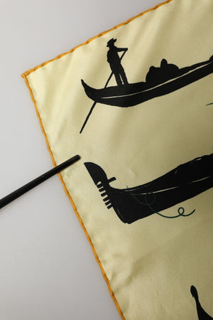 Dolce & Gabbana Cremefarbener Seiden-Twill-Schal „Venezia“