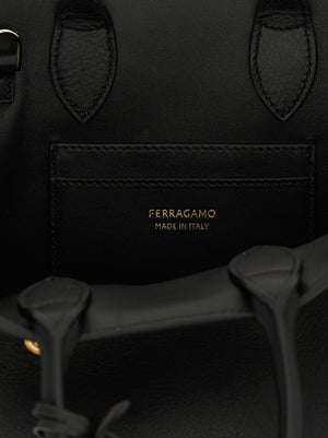 Ferragamo Schwarze Kalbsleder-Handtasche