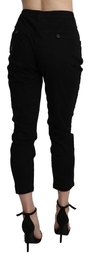 Acht Schwarze Caprihose aus Baumwolle mit hoher Taille und schmalem Schnitt