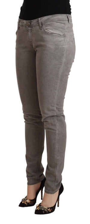 Acht Graue Baumwolljeans mit niedriger Taille und Push-up-Denim