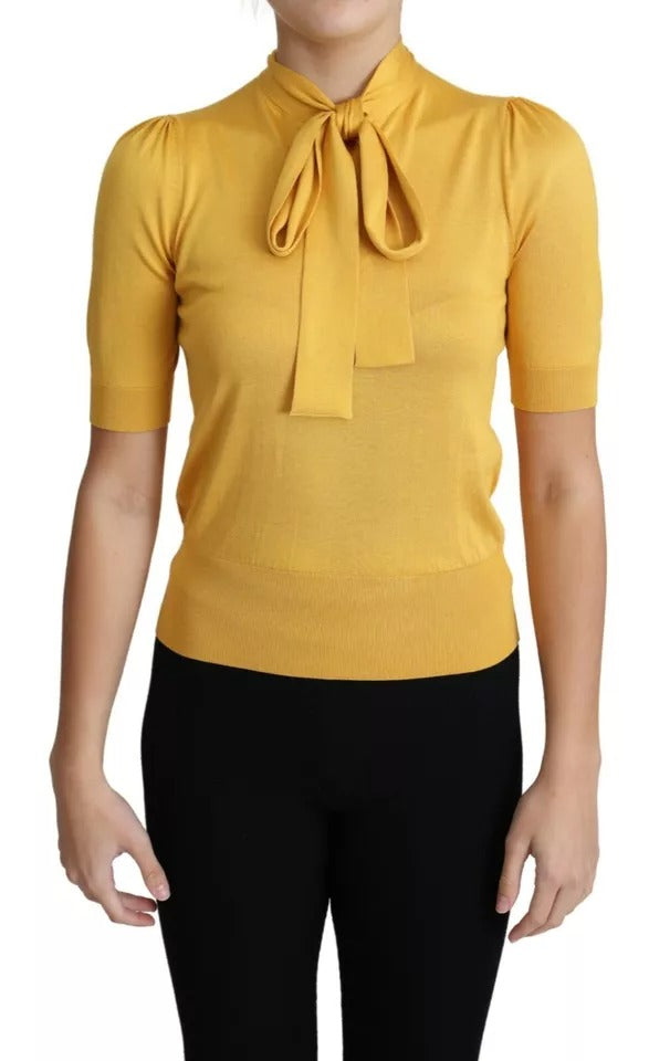 Dolce & Gabbana Gelbes Seidenstrickpullover-Top mit Ascot-Kragen