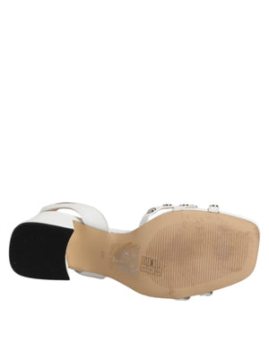 Nine West Weiße Blockabsatz-Sandalen mit Nieten und Wickelriemen Schuhe