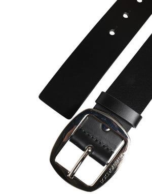 Dolce & Gabbana Schwarzer Ledergürtel mit klassischer Metallschnalle