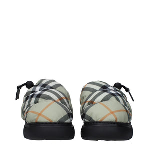 Burberry Grüne Stoff-Slipper