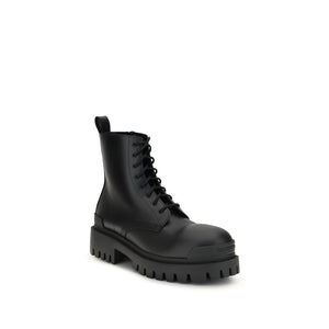 Balenciaga Schwarze Schnürstiefel aus Kalbsleder Bos Taurus