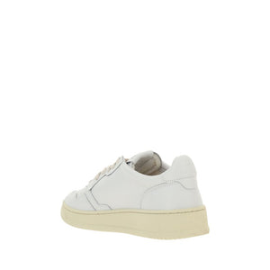 Autry Weiße Low-Top-Sneaker aus Kalbsleder Bos Taurus