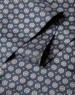Dolce & Gabbana Blau gemusterter Foulard aus Seide mit Fransen 138cm x 15,5cm Schal